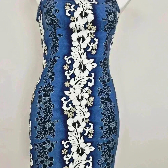 Royal Creations Hawaiian Dress Size Medium EUC - Picture 2 of 10